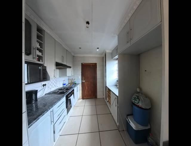 3 BEDROOM HOUSE FOR SALE IN CLAYVILLE